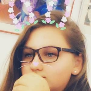 Meet your Posher, Ava